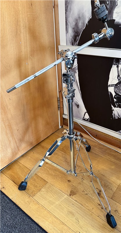 Double braced store cymbal stand