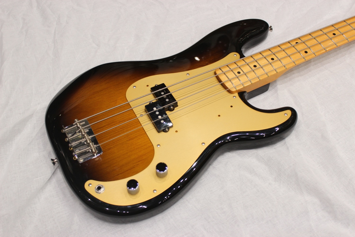 Fender '50s Precision Bass (2 Colour Sunburst) Pre-Owned