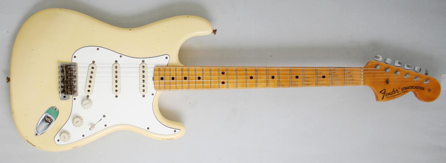 Vintage White Fender Stratocaster 17