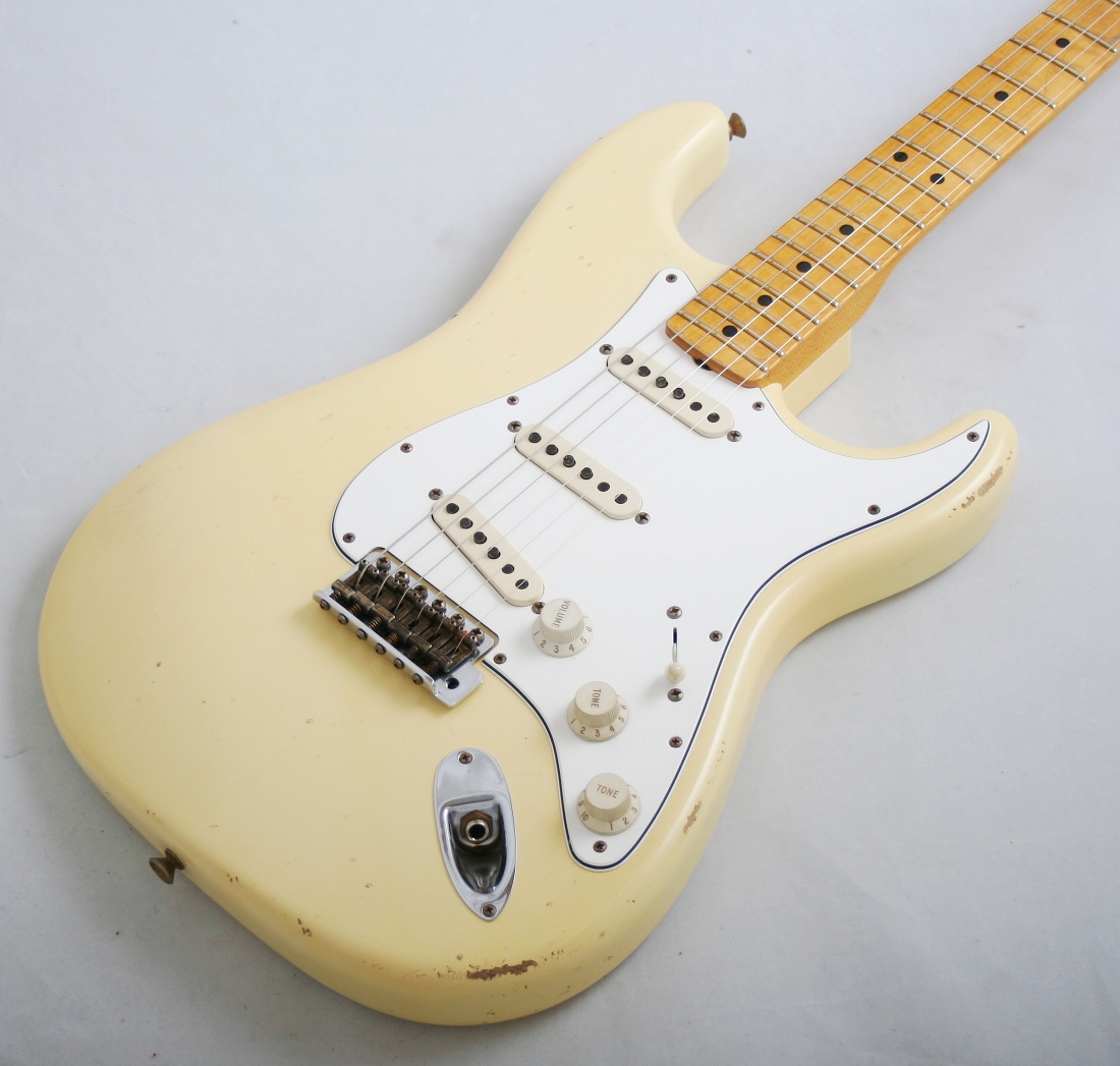 Vintage White Fender Stratocaster 30