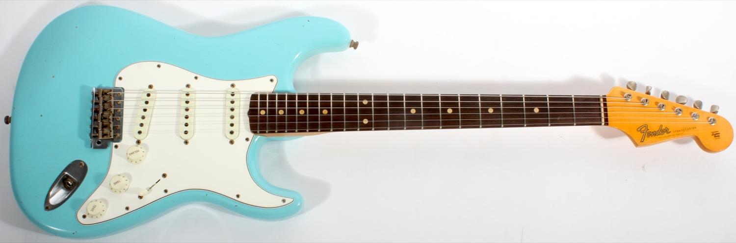 fender stratocaster blue rosewood