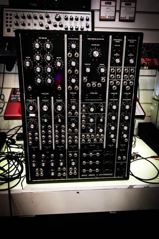 Moog Model 15 Modular Synthesizer Keyboards & Digital Pianos