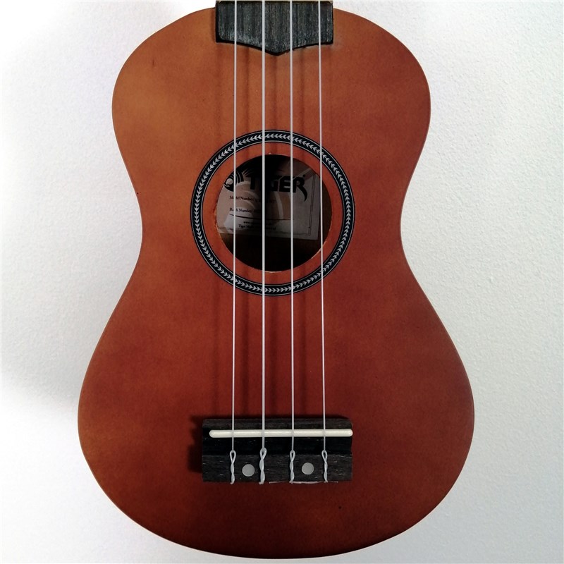 Tiger UKE12 Soprano Ukulele Pack for Beginners Natural B-St